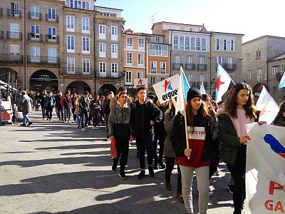 17-11-16 ManiFolgaEstudantilOurense06.jpeg